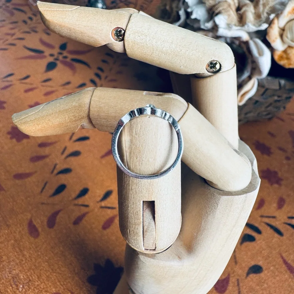 Little Heart Sterling Silver Ring - Picture 4 of 6